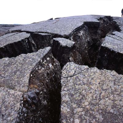 1 Lw 37 200070520 Pillow Lava Cracked Reykjahlid Iceland I